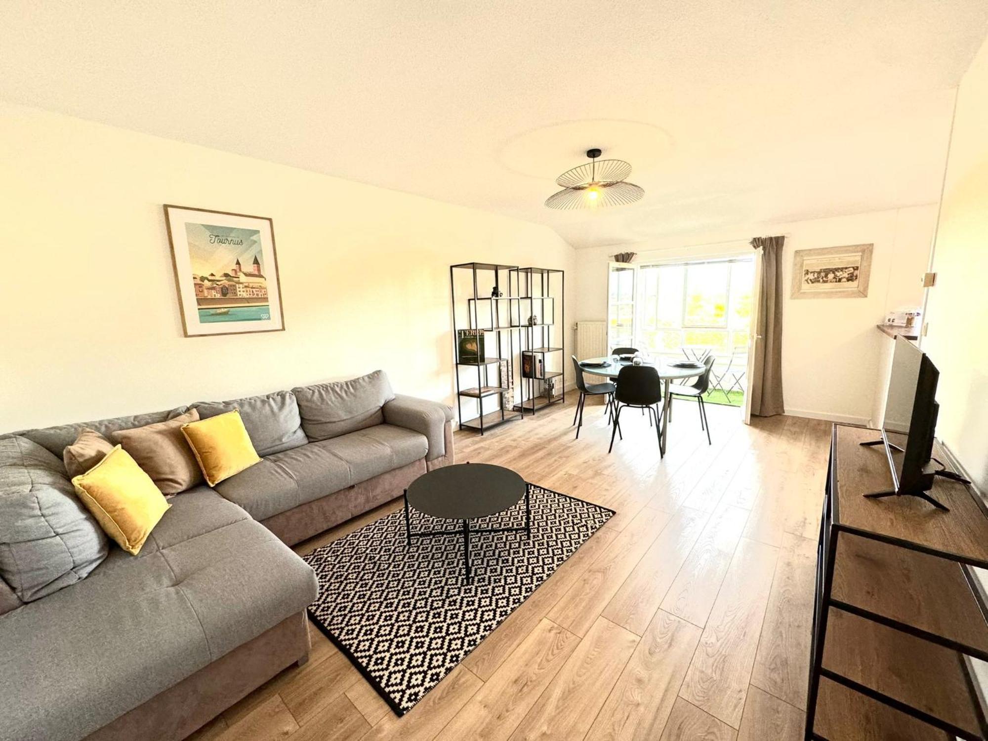 Appartement Quai Saone - By Primo C0Nciergerie Tournus Extérieur photo